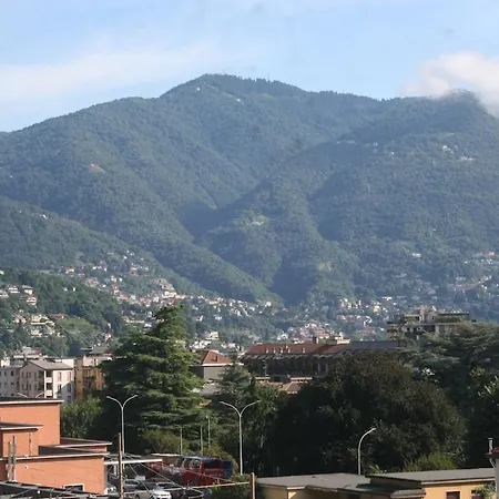 Deluxe Floor In Marina Como