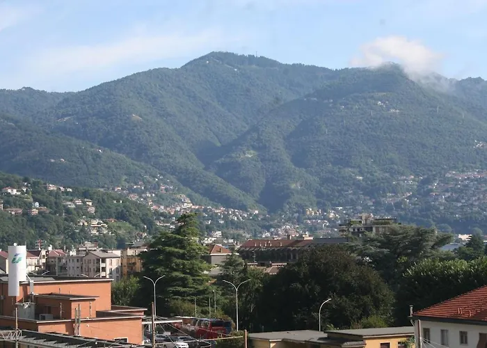 Deluxe Floor In Marina Como