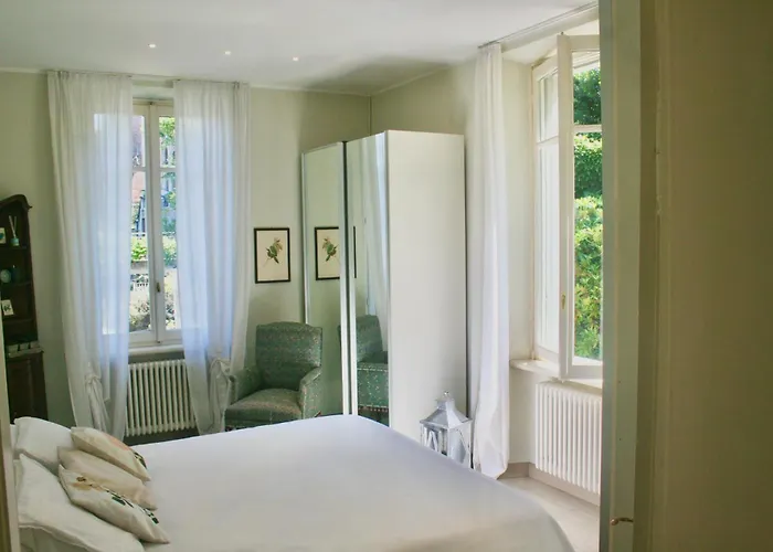 Deluxe Floor In Marina Apartment Como