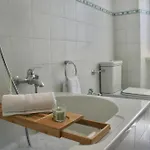 Deluxe Floor In Marina
